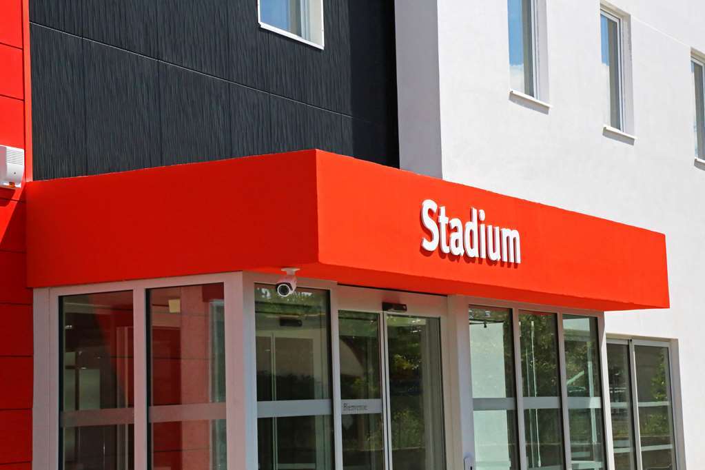 Kyriad Lyon Est Stadium Eurexpo Meyzieu Εξωτερικό φωτογραφία